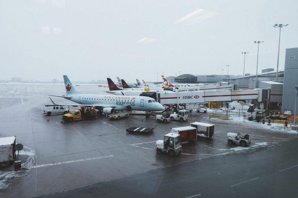 Servicio de carga aérea express Miami a Caracas para empresas - Natzor Group